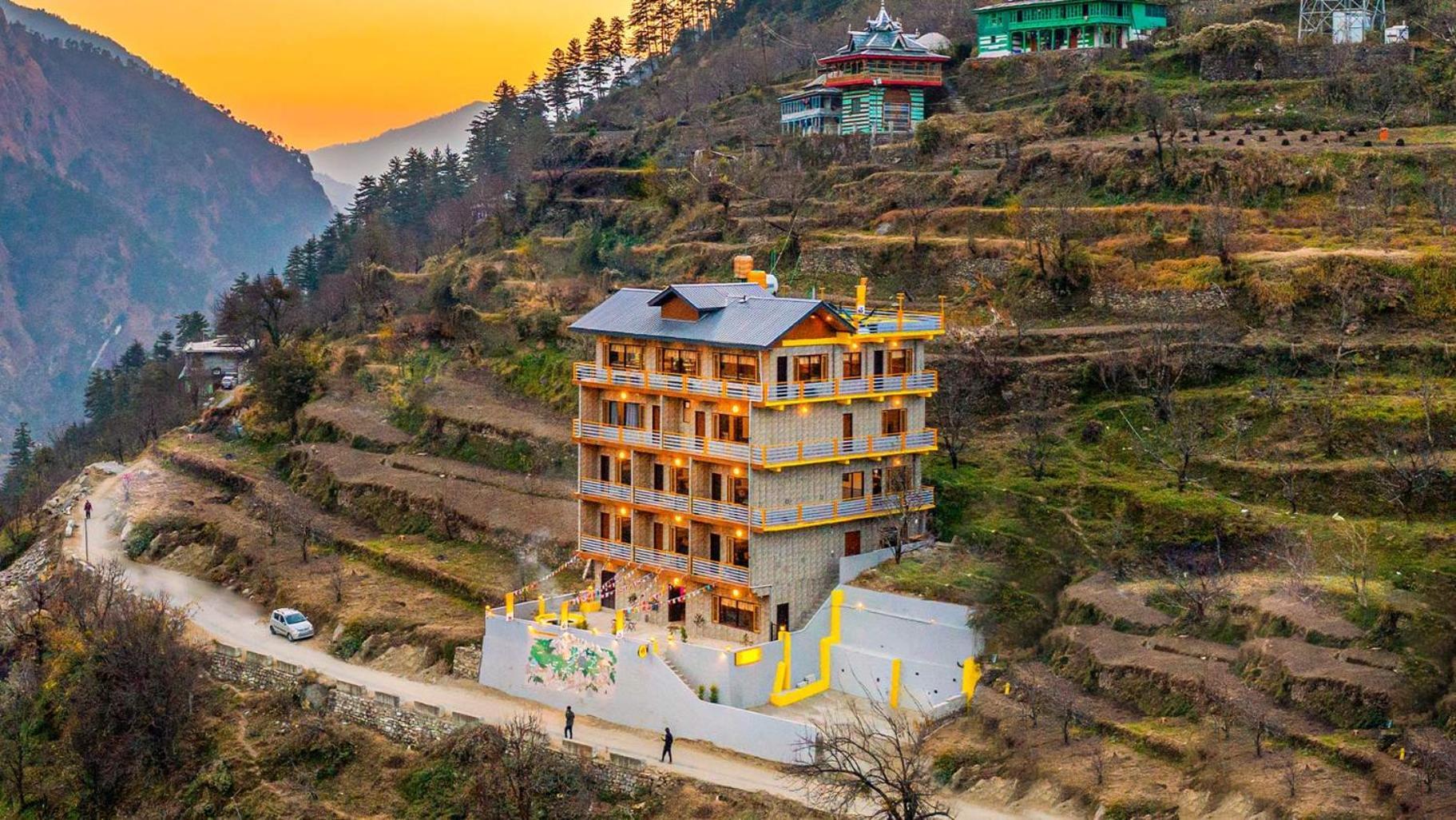 The Hosteller Tirthan Valley Gushaini Екстер'єр фото